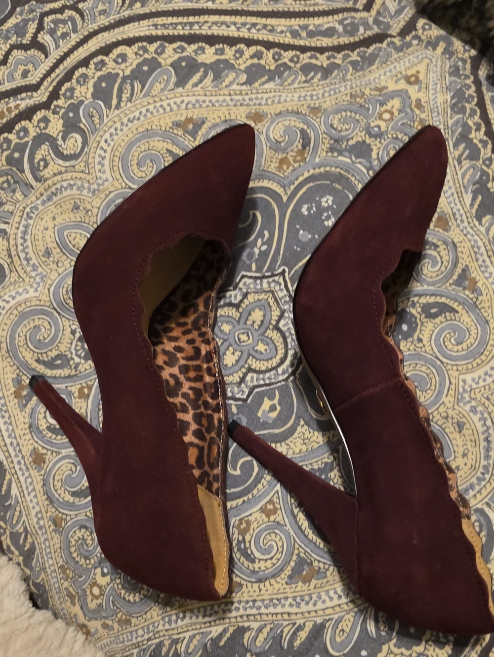 Betsey Johnson Burgundy Suede Pointed Scalloped Heels